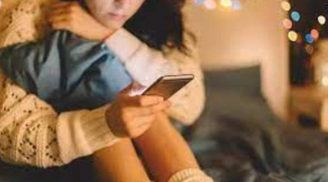 4 thời điểm dùng điện thoại độc hại nhất, mang lại đủ thứ bệnh tật cho cơ thể