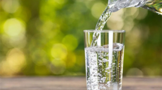 Uống nước kiểu này cơ thể lão hóa nhanh hơn, nguy cơ tử vong sớm cao hơn 21%