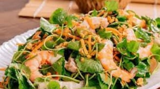 Loại rau dại xưa nhổ vứt đi không hết, nay bán 200.000đ/kg, đem làm nộm ăn siêu ngon, giải nhiệt ngày hè