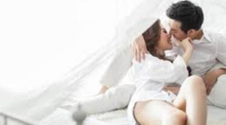 Khi gần gũi với đàn ông, phụ nữ cực thích 5 câu 'tán tỉnh', đặc biệt là phụ nữ trung niên