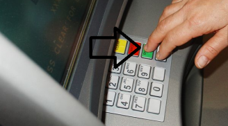 Rút tiền ở cây ATM bị nuốt thẻ: Nhấn thêm một nút là lấy lại dễ dàng, không cần chờ mở khoá