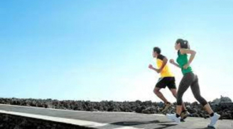 Giữa chạy bộ 30p buổi sáng và đi bộ 60p buổi tối việc nào tốt hơn: Phụ nữ muốn khỏe đẹp nên biết