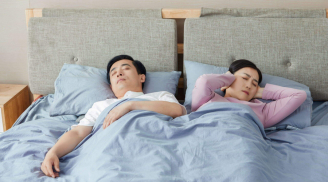Tại sao vợ chồng cứ đến tuổi 50 là tách ra ngủ riêng? Lý do không phải ai cũng hiểu