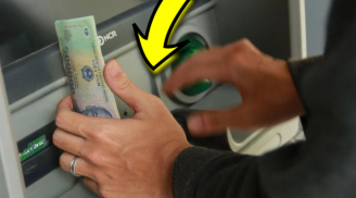 Rút tiền từ cây ATM xong đừng vội đi ngay: Cầm về 1 thứ này bạn sẽ được hưởng lợi