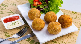 Ức gà mua về chỉ luộc là dại, làm kiểu này vừa ngon vừa lạ miệng, một đĩa đầy cũng hết vèo