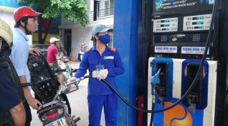 Chủ xe đạp ga bỏ đi sau khi đổ xăng, nhân viên ai nấy đều khấp khởi mừng thầm, vì sao thế?