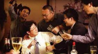 Muốn biết ai là kẻ tiểu nhân hay quân tử, chỉ cần quan sát điểm này trong bữa ăn sẽ nhận ra ngay