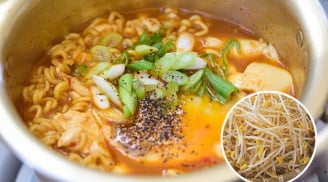 Mỳ tôm ăn cùng 1 thứ vừa ngon vừa rẻ, khỏi lo nóng trong