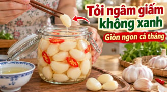 Cách làm tỏi ngâm giấm không đổi màu xanh, giòn ngon cả tháng