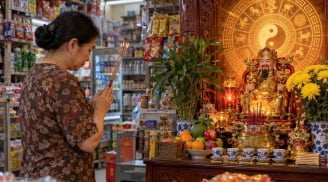 Ngày thường có nên thắp hương khấn Thần tài không?