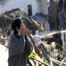 Tiếng gọi nhau xé ruột giữa cơn động đất Nhật Bản
