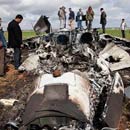 Máy bay chiến đấu Mỹ rơi tan xác trên cánh đồng Lybia