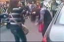 Video: Đánh bồ nhí của chồng tơi tả ngay giữa phố