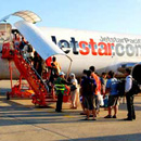 Jetstar Pacific dừng bay vì hành khách giấu bánh heroin trong người