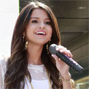 Selena Gomez rạng rỡ xóa tan tin đồn dính bầu
