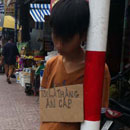 TP.HCM: Phạt đeo bảng “Tôi là thằng ăn cắp” giữa phố