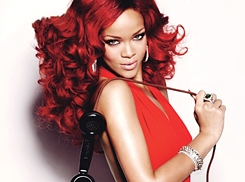 Ai bảo Rihanna cứ phải thiếu vải mới sexy