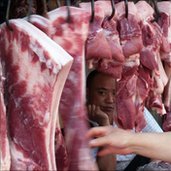 Trung Quốc xóa sổ 5000 cơ sở biến thịt thối thành thịt thơm