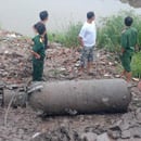 Bom 2 tấn, sức sát thương hơn 10km tại hồ Linh Đàm