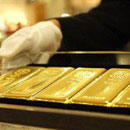 Chứng khoán giảm điểm, vàng tăng nhẹ quanh mốc 44 triệu đồng/lượng