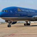 Một phi công Vietnam Airlines nghi dùng bằng lái giả