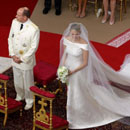 Đám cưới lịch sử của hoàng tử với “kình ngư” cứu nguy cho cả vương quốc