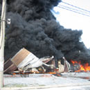 Cháy lớn thiêu rụi cơ sở sản xuất vỏ cơm hộp