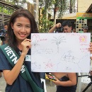 Phan Thị Mơ trổ tài nấu bếp, trồng cây và vẽ tranh tại Hoa hậu Trái đất 2011