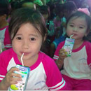 8.000 ly sữa cho trẻ nghèo đảo Lý Sơn