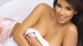Kim Kardashian không mặc áo quảng cáo nội y