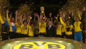 Dortmund lên ngôi sau 23 năm chờ đợi