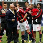 Milan thanh lý hàng loạt công thần: Berlusconi thực thi ‘lới hứa’