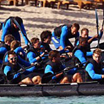 Thắt chặt tình đồng đội bằng cách tập chèo thuyền