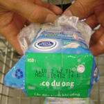 Sữa Cô gái Hà Lan hỏng: Bỏ hay uống thử rồi...phun ra?
