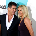 Simon Cowell phát điên vì bồ của Britney Spears ám quẻ