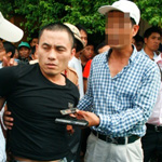Hà Nội: Đối tượng vác súng K59 đã lên đạn lên taxi