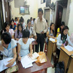 Lớp học ngoại ngữ miễn phí ở chùa Lá của SV nghèo