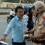 Hà Nội: Hàng loạt người bị phạt xe không chính chủ