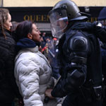 Cảnh sát đánh dân, Thủ tướng Bulgaria từ chức vì hổ thẹn