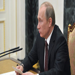 Putin cấm quan chức Nga gửi tiền ra nước ngoài