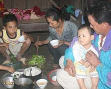Người Việt thích nghèo, Huyền chip kiêu hãnh trong danh dự