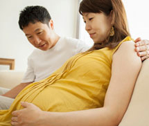Xử lý sao khi chồng vô sinh mà vợ thông báo có thai?