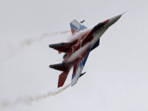 Nga trả nợ tiền sữa bằng…máy bay MiG, tàu ngầm hạt nhân