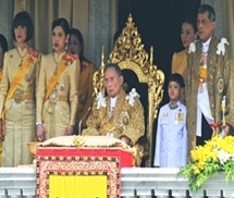 Thái Lan: Quốc vương kêu gọi người dân đoàn kết