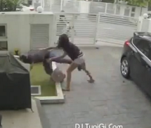 Video: Cướp đến nhà thì đàn bà cũng đánh