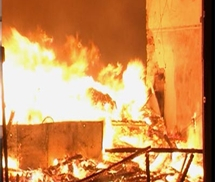 Bạc Liêu: Cháy chợ nhà lồng, 3 người bị thương