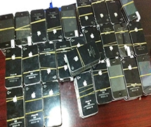 Bắt vụ buôn lậu hơn 100 chiếc điện thoại iPhone
