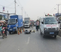 TPHCM: Xe buýt gây tai nạn chết người rồi bỏ trốn