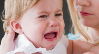 Những lý do khiến bé con của bạn khóc nhè