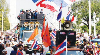 Thái Lan bên bờ vực 'đảo chính' trong ngày 'đóng cửa'